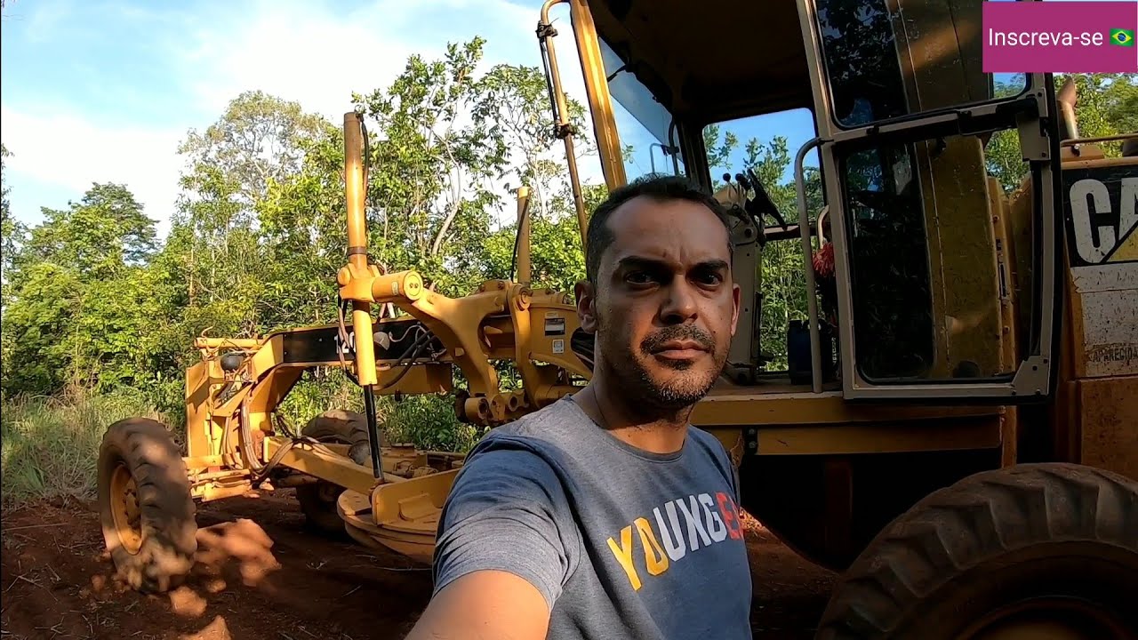 Primeiro vídeo aula para iniciantes da motoniveladora 120K (grader/niveleuse/motoconformadora)