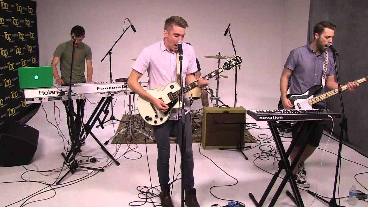 Vinyl Theatre performs 'Summer'