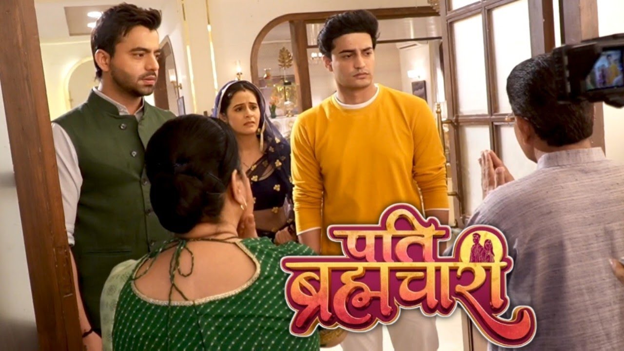 Pati baramchari:- Anurag ne Kise dhamki di ? Sarla aur chacha ji ne haath kyo jode #todaysepisode 
