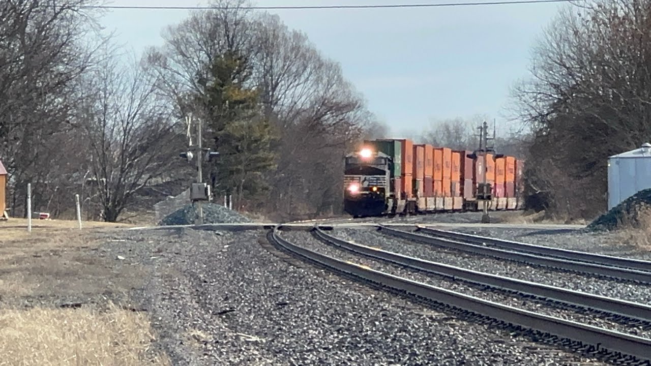 Westbound NS intermodal  277 with 1065 trailing DPU