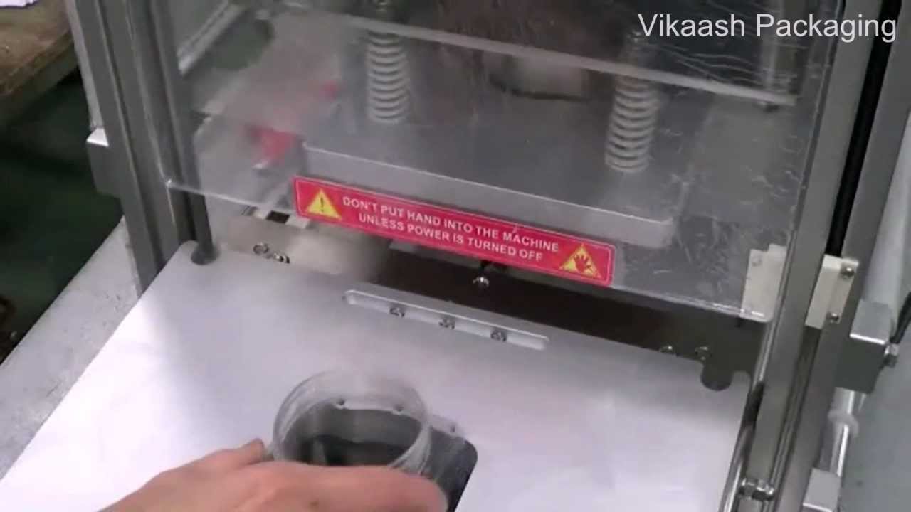 Nitrogen filling and sealing machine for PET Jars