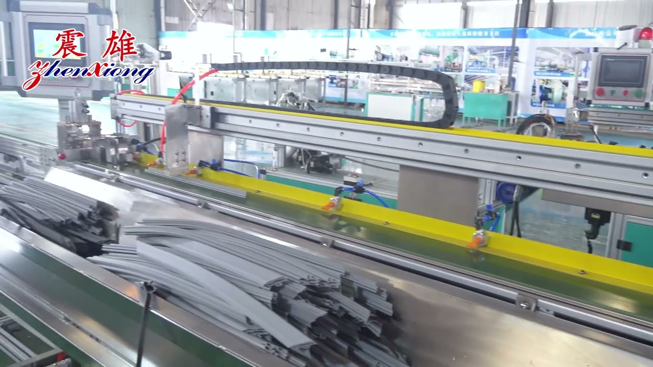 Refrigerator door gasket extrusion line with online magnetic strip inserting machine