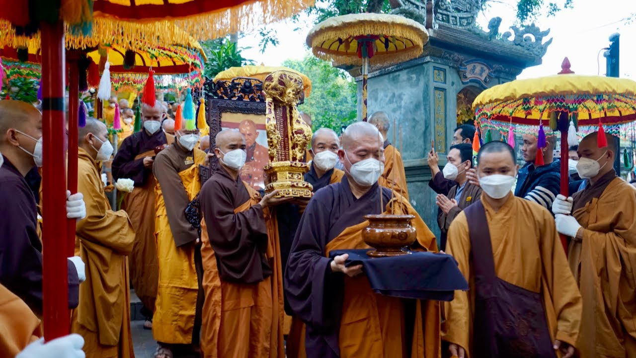 Powerful images from Thich Nhat Hanh’s Funeral Procession & Cremation | Huế, Vietnam | 29 01 2022