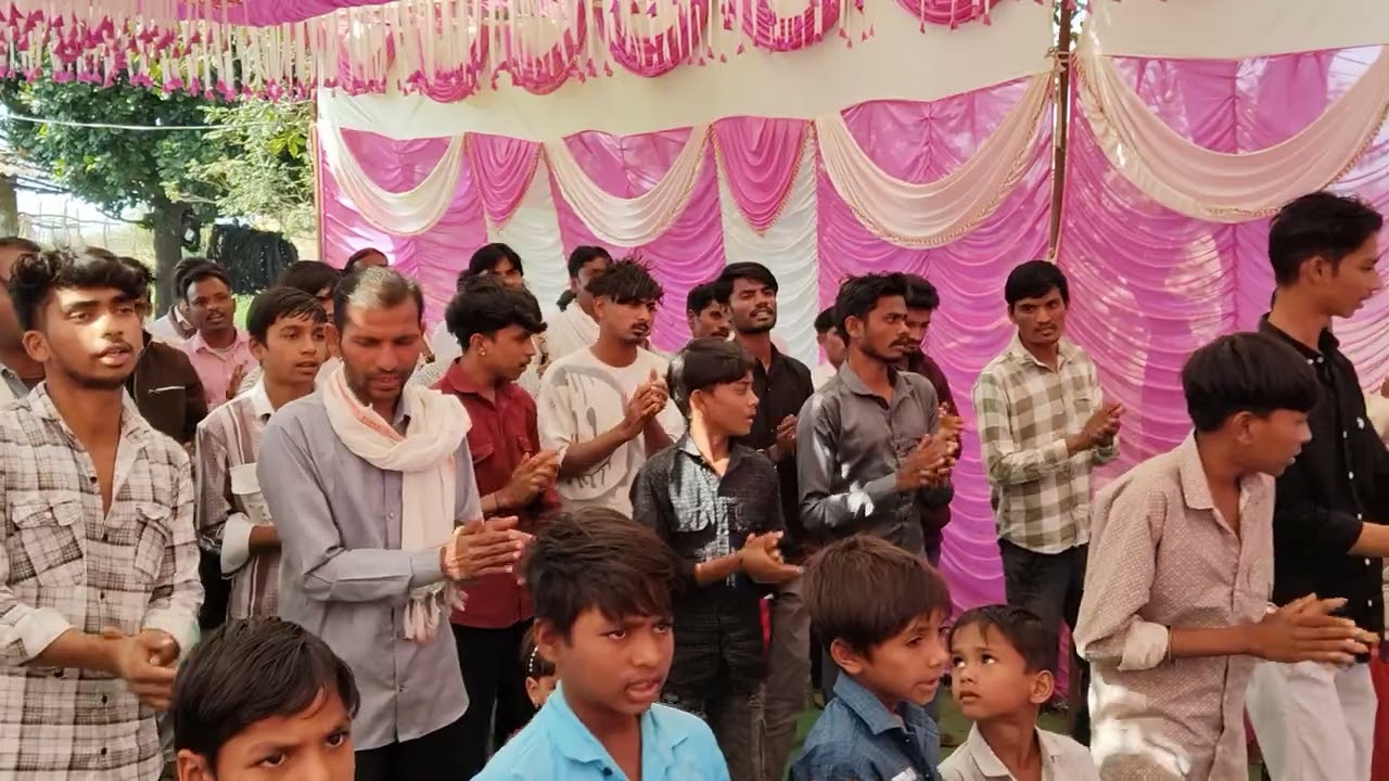 घणों वारू लागे यीशू तारों नाम