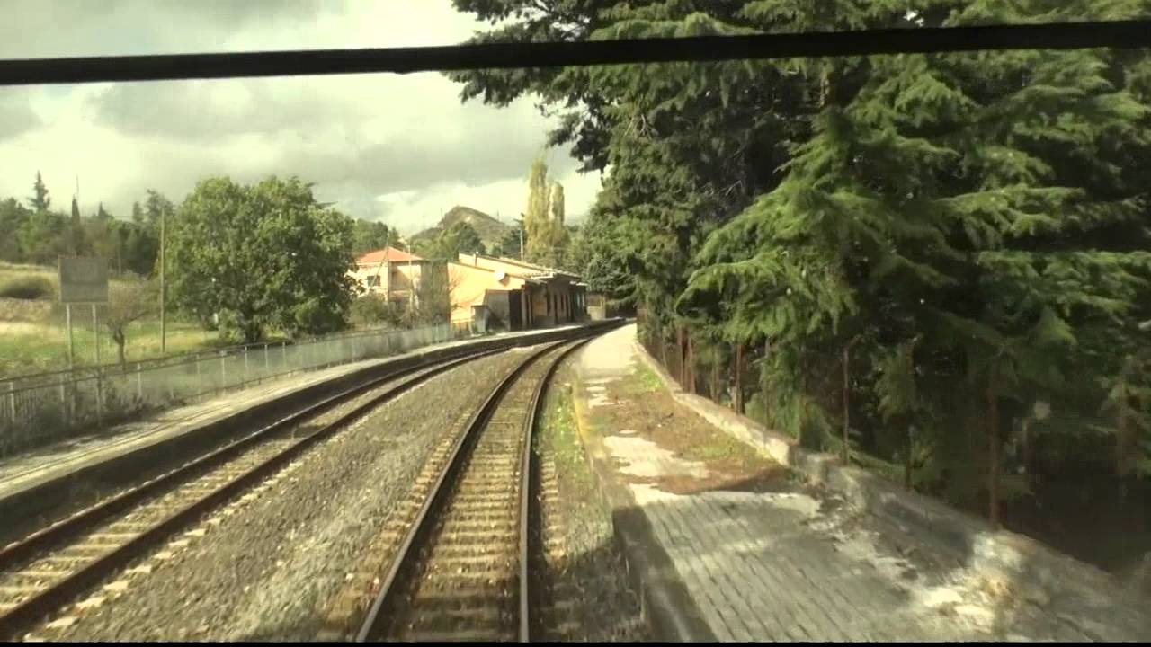 Sicilia -  Ferrovia Circumetnea Una gita intorno all'Etna in Novembre 2011