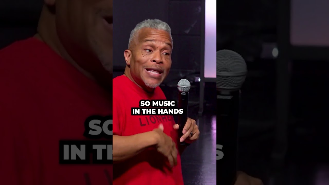 Светская музыка выходит за рамки демонической