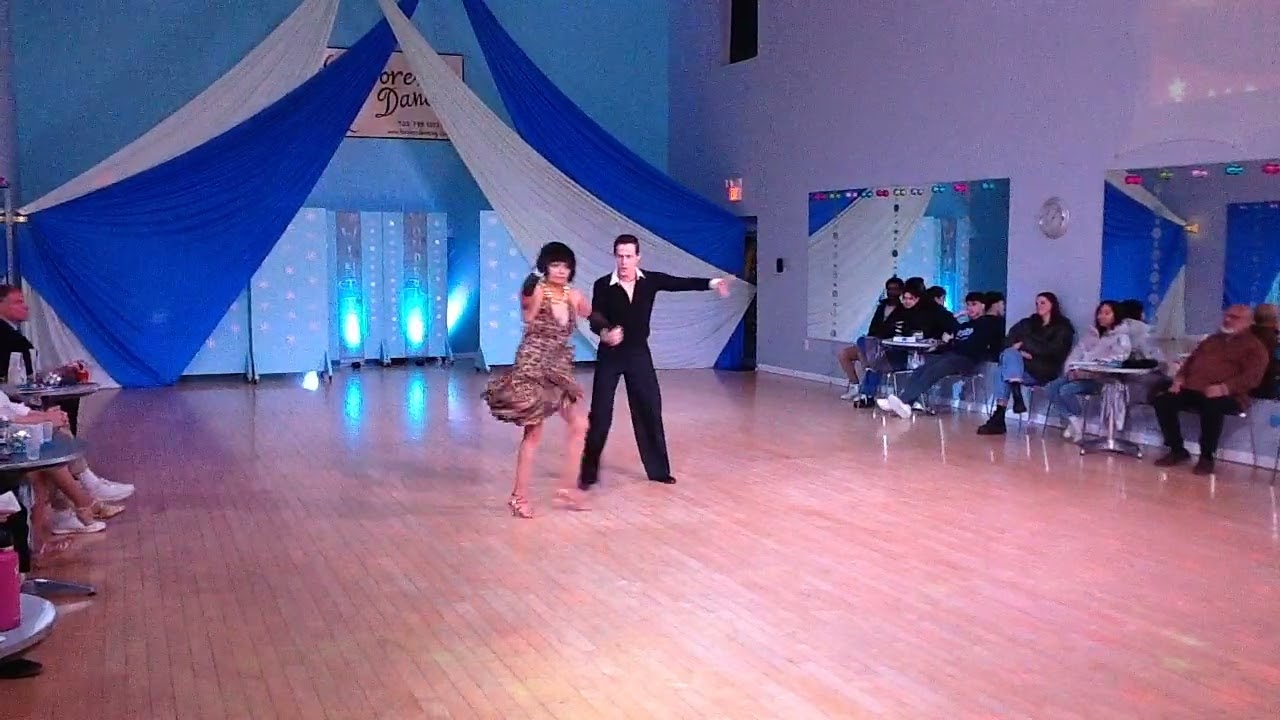 Renee Cha Cha w/Instructor Fabio Bonini @Winter Showcase