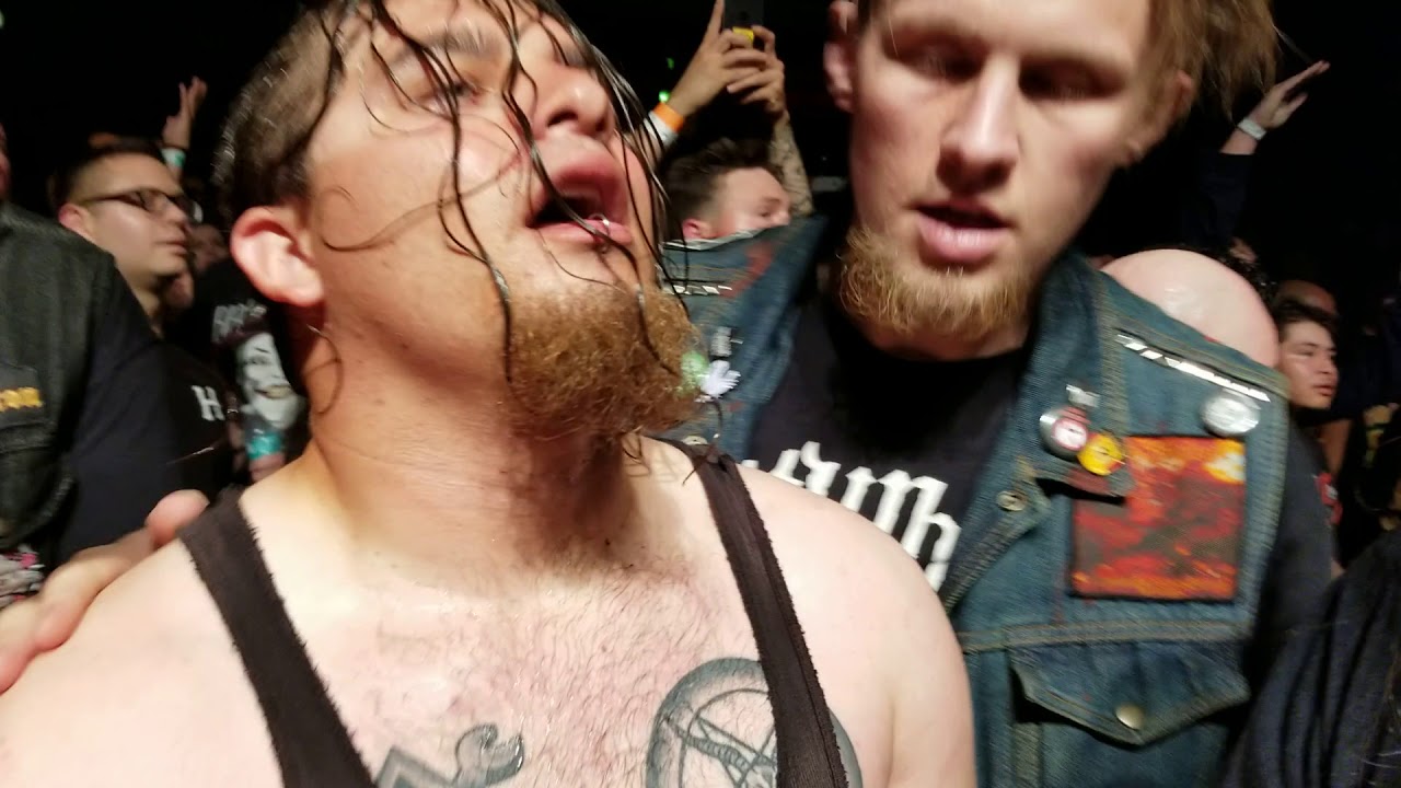 Fight in the pit @ Lamb of God