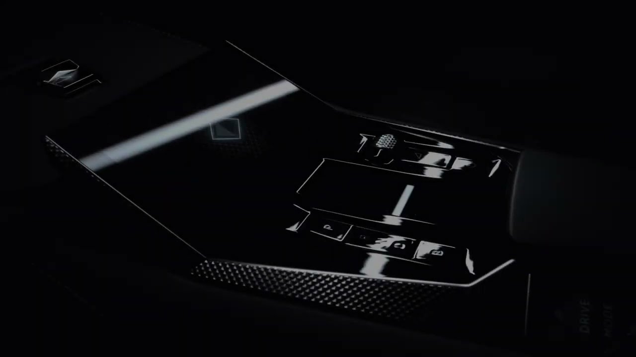 DS Automobiles I Clous de Paris Guilloche Pattern