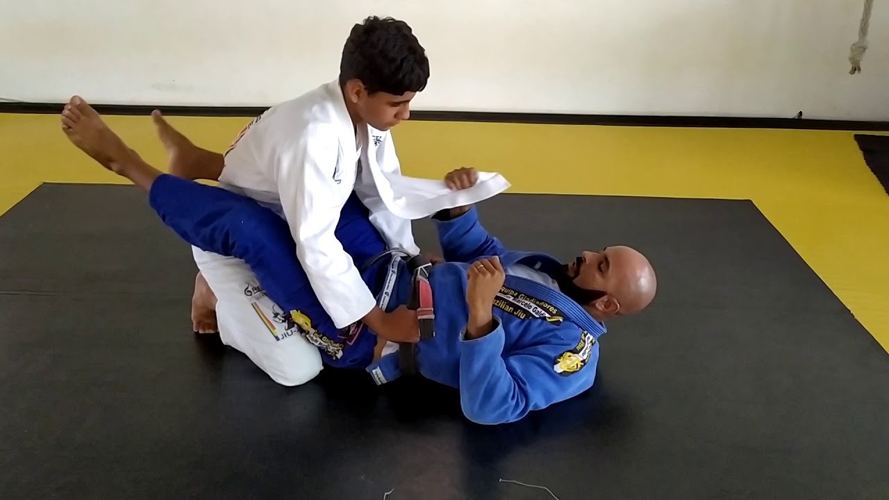 Sequência top estrangulamento e raspas guarda fechada