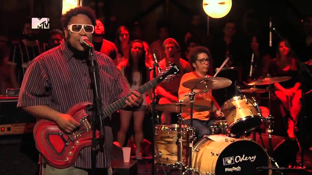 BNegão & Seletores de Frequência - Show Na Brasa (MTV)