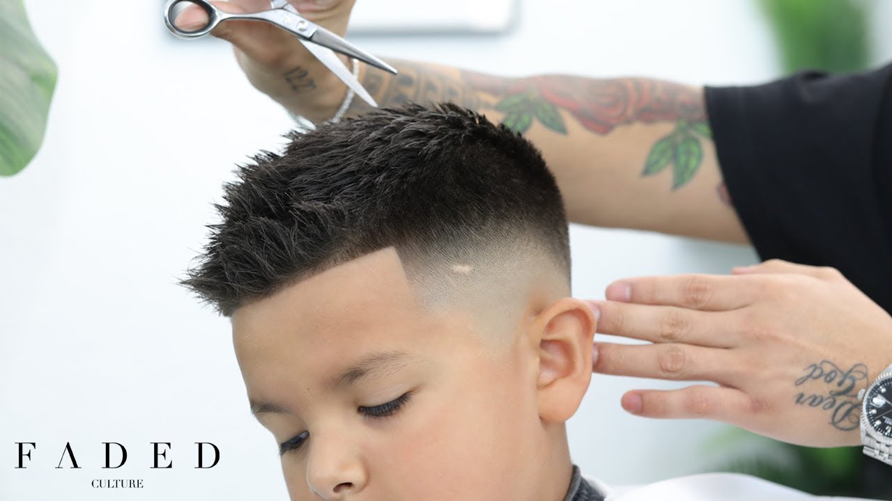 Урок парикмахерского искусства Mid Fade