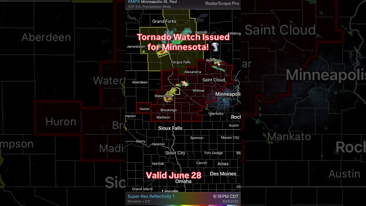 Tornado risk is here Minnesota! Close by the Minneapolis, be alert! 🌪️⚠️