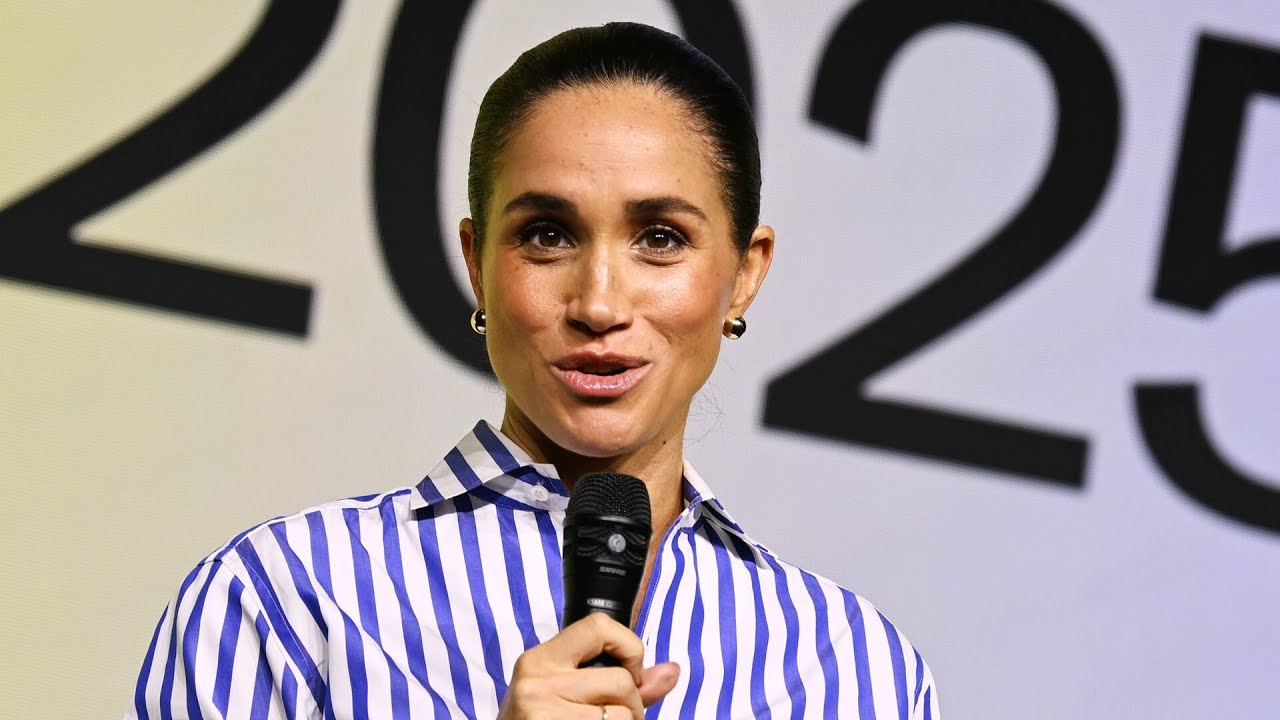 Royal Family to &lsquo;keep their distance&rsquo; if Meghan continues using Duchess title
