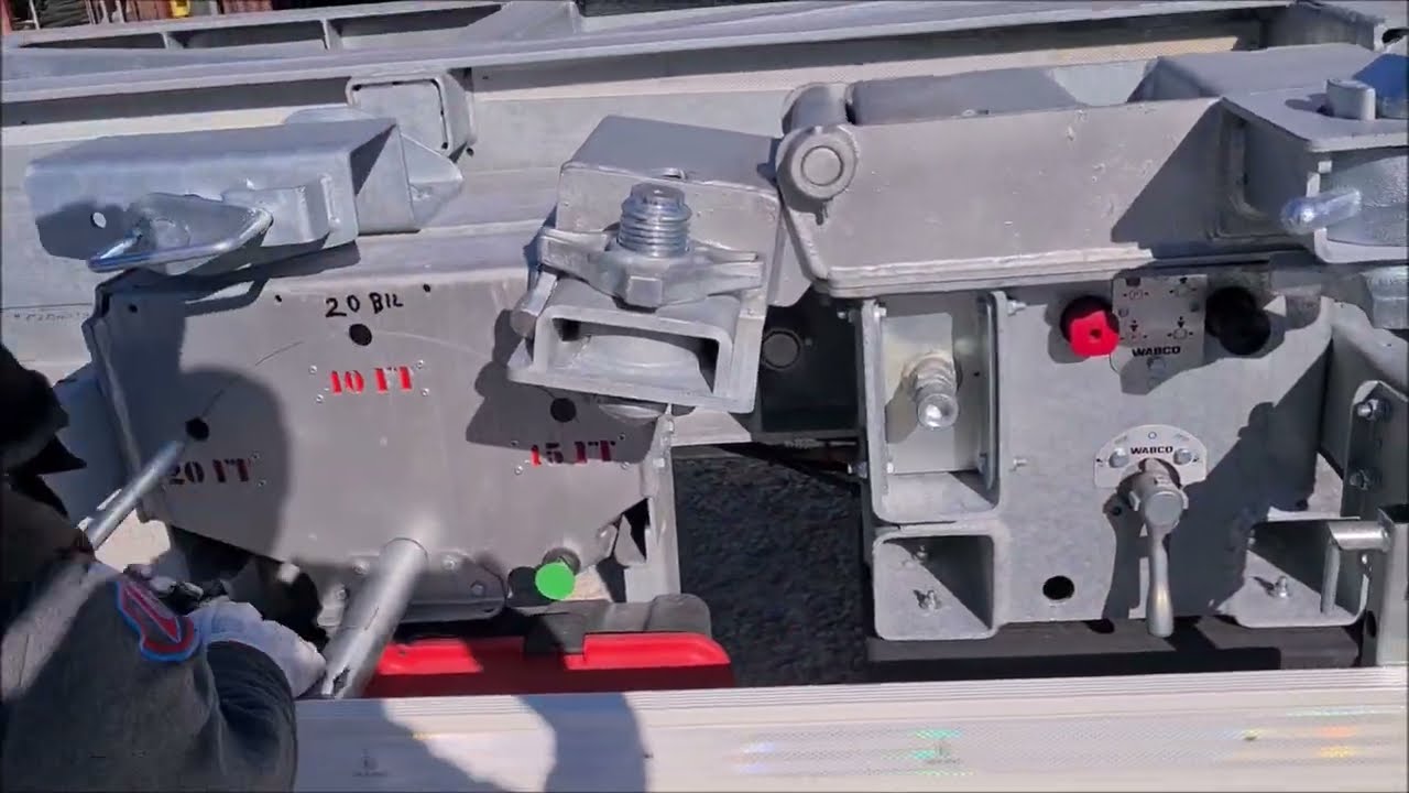 Nuovo porta container allungabile Renders €820 film