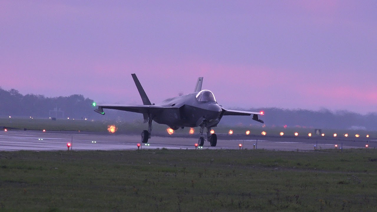 F-35-squadron komt aan op vliegbasis Volkel (4K)