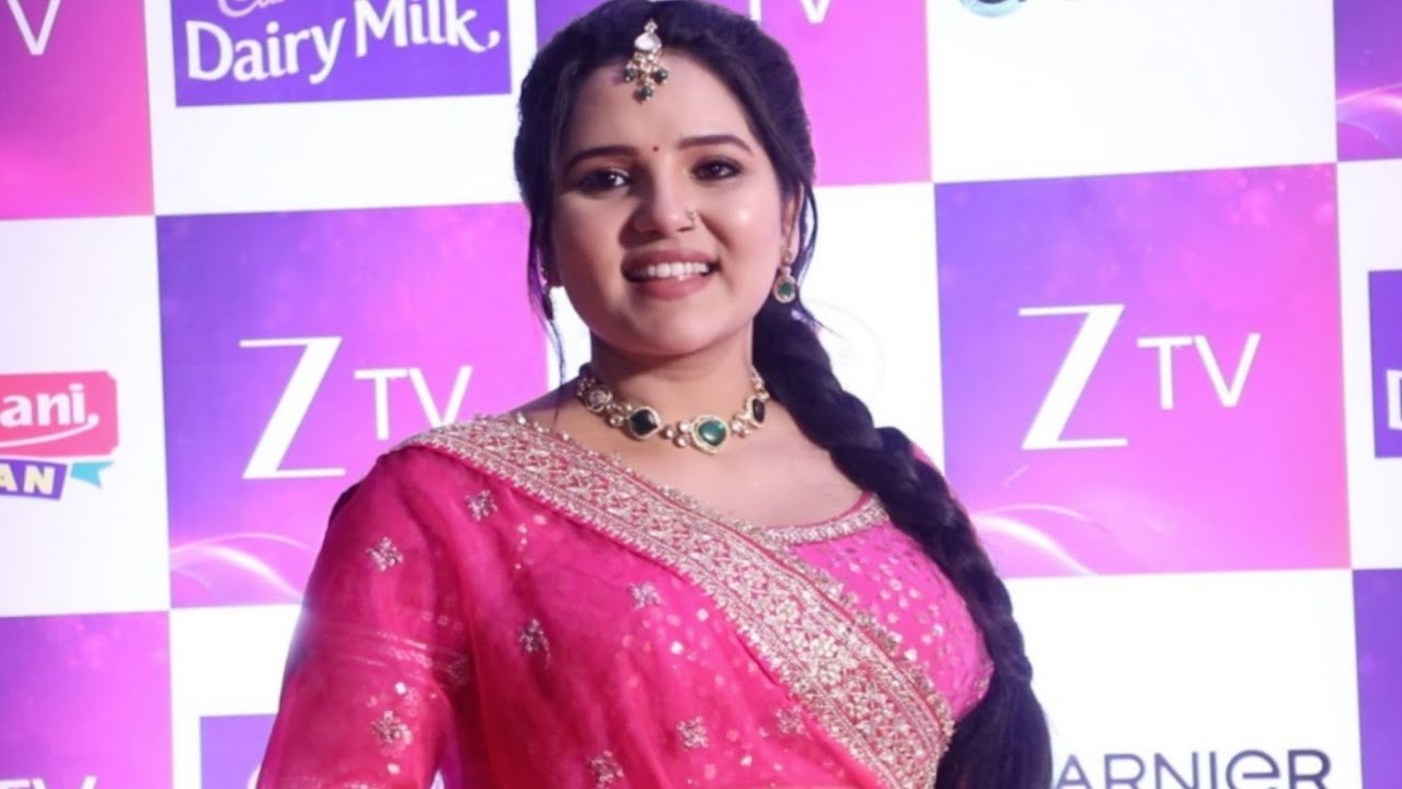 Vasudha Aka Priya Thakurr Looks Gorgeous At Zee Kutumb Awards 2026 Red Carpet