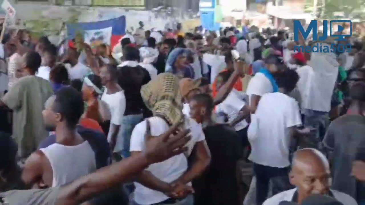 Yon gwoup moun desann kafou Ayopò,moun Solino deside tounen lakay yo