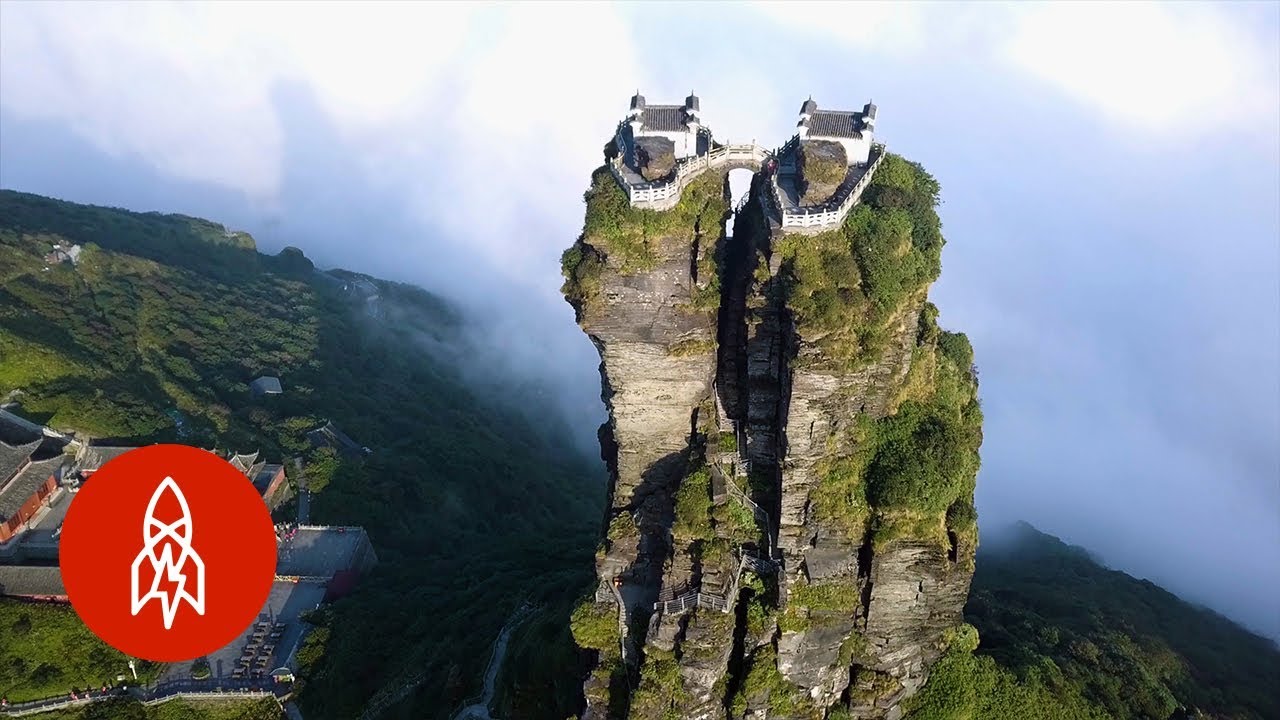 Finding Tranquility in China&rsquo;s Extraordinary Wuling Mountains