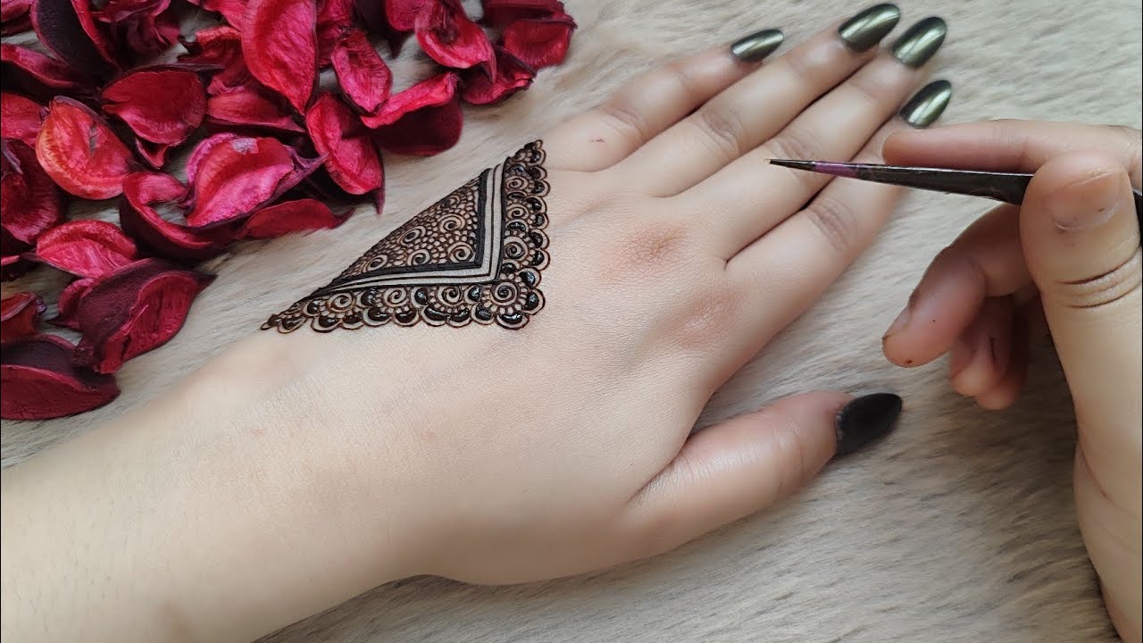 Simple and Attractive mehndi designs forback hand | Simple Henna Designs | Pakistani Mehandi designs