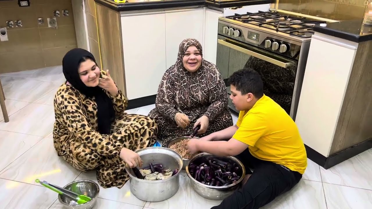 ام جني عملت عزومه لأكبر حله محشي من ايدي👌👌👌