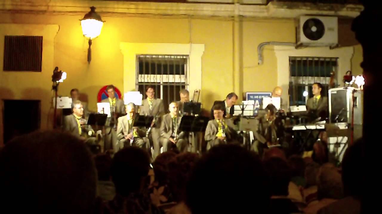 Cinc Rossinyols, sardana del compositor Francesc Mas Ros. Cobla Montgrins
