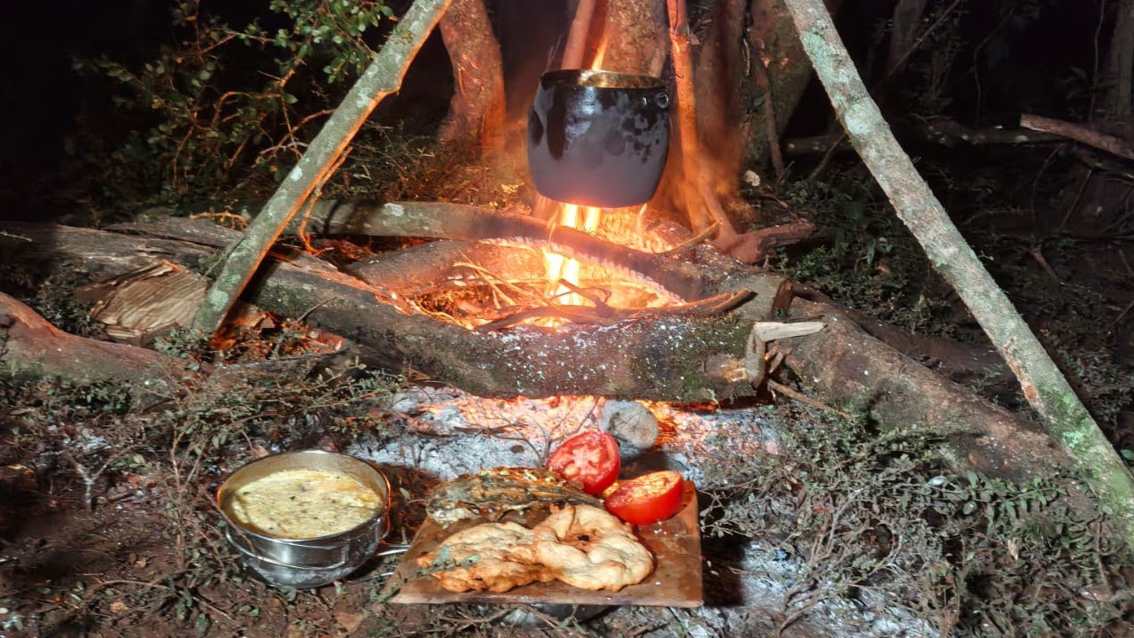 ACAMPADA RÚSTICA BAGRES de ARROYO, SOPA PARAGUAYA A LAS BRASAS