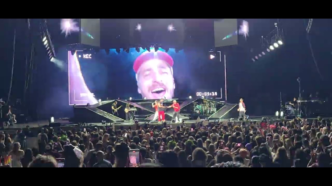 Big Time Rush Concert Picture This/ Shot in the Dark