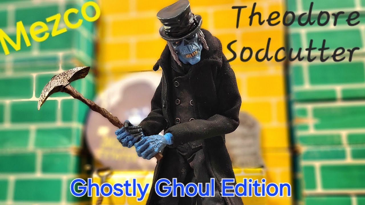 Mezco Theodore Sodcutter - Ghostly Ghoul Edition