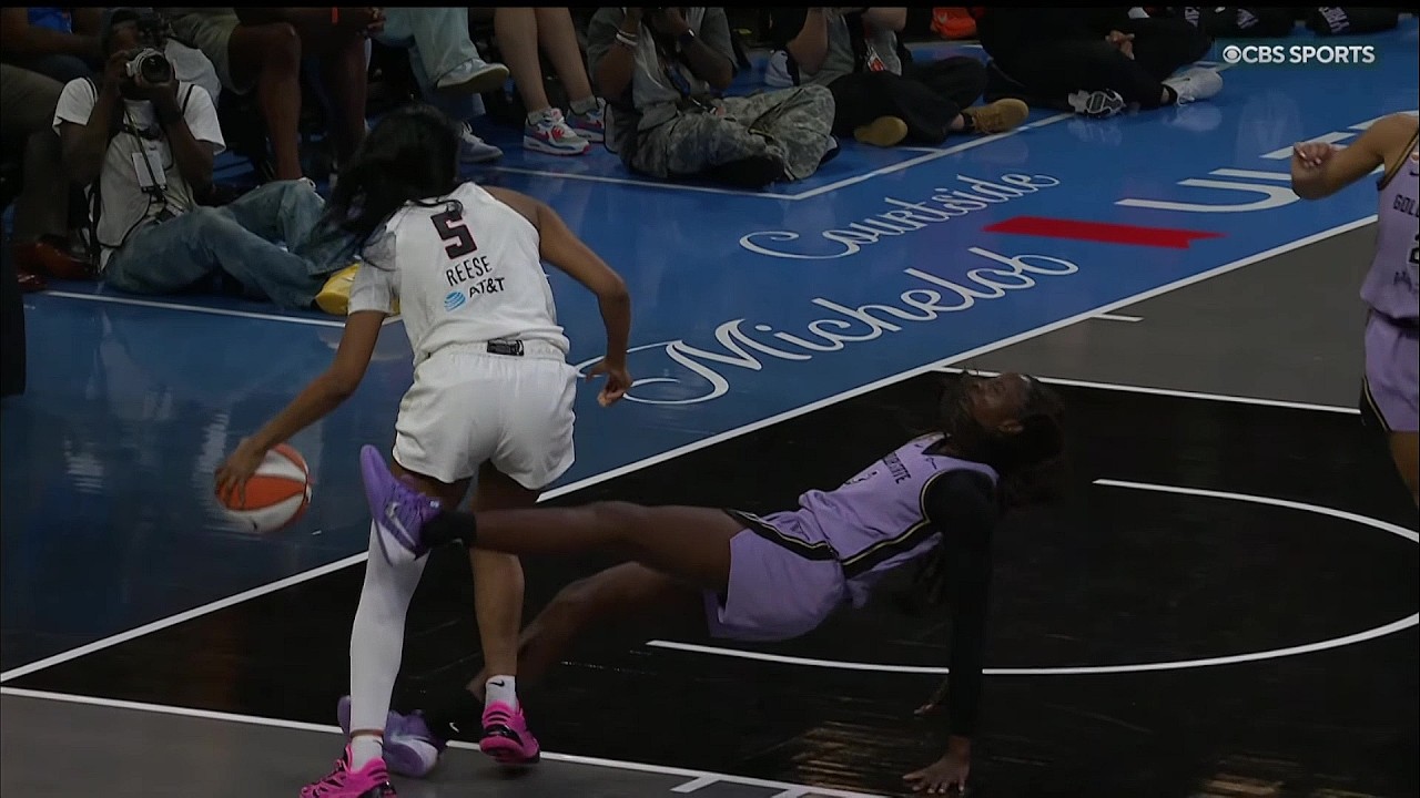 😱 Angel Reese ELBOWS Amihere, calls it a FLOP | Atlanta Dream WNBA women's basketball NBA