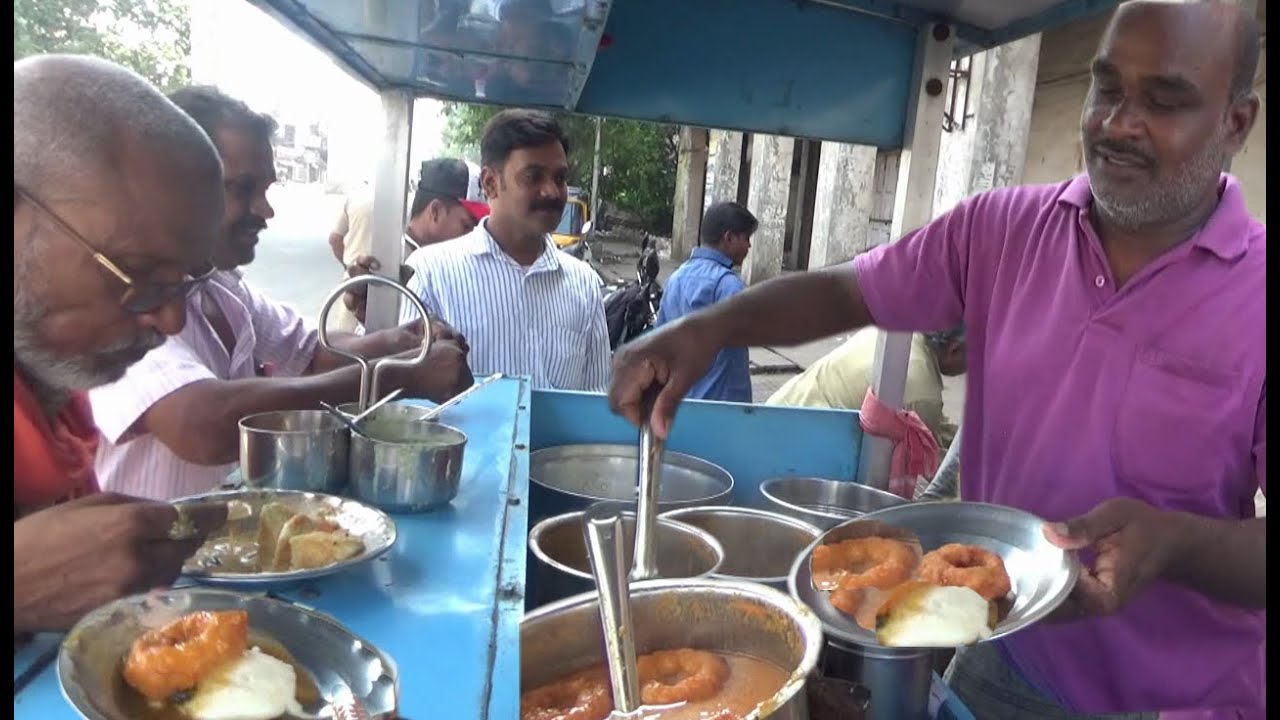 Famous & Healthy Breakfast Idli Vada Sambhar I Witness The Taste | Street Food Nagpur