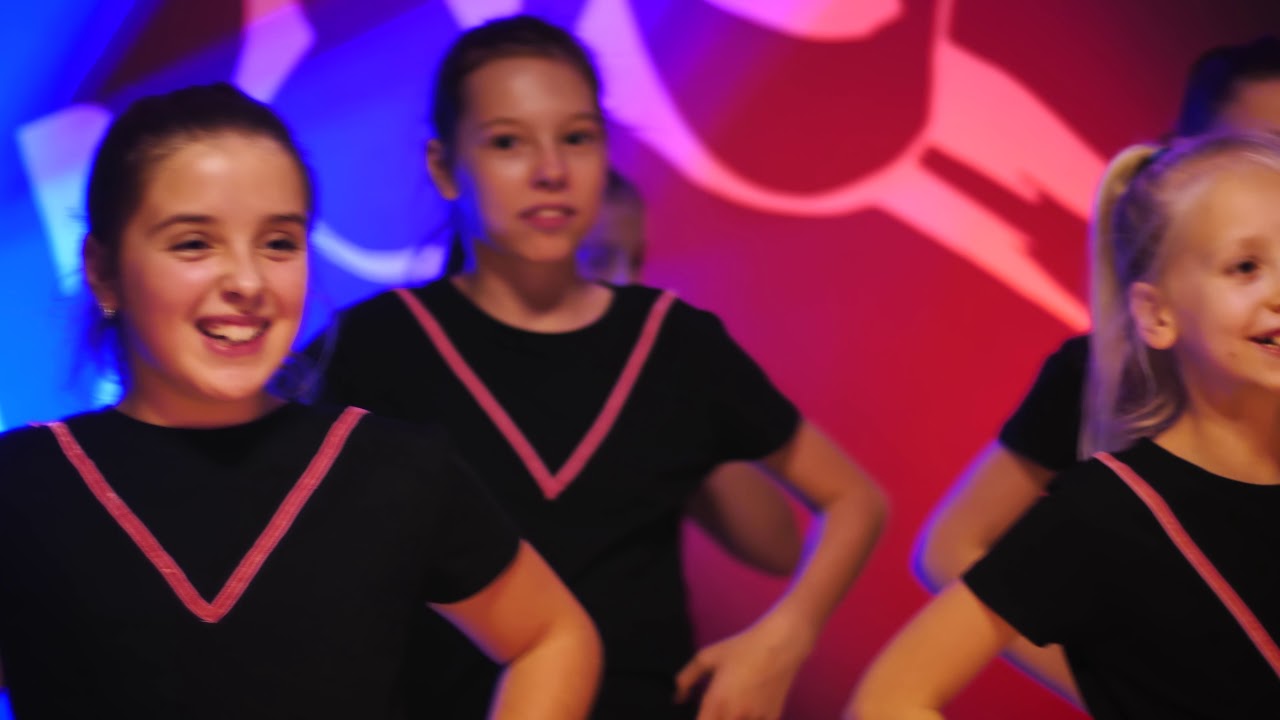 Cheerleaders Junior w BROTHERS DANCE STUDIO