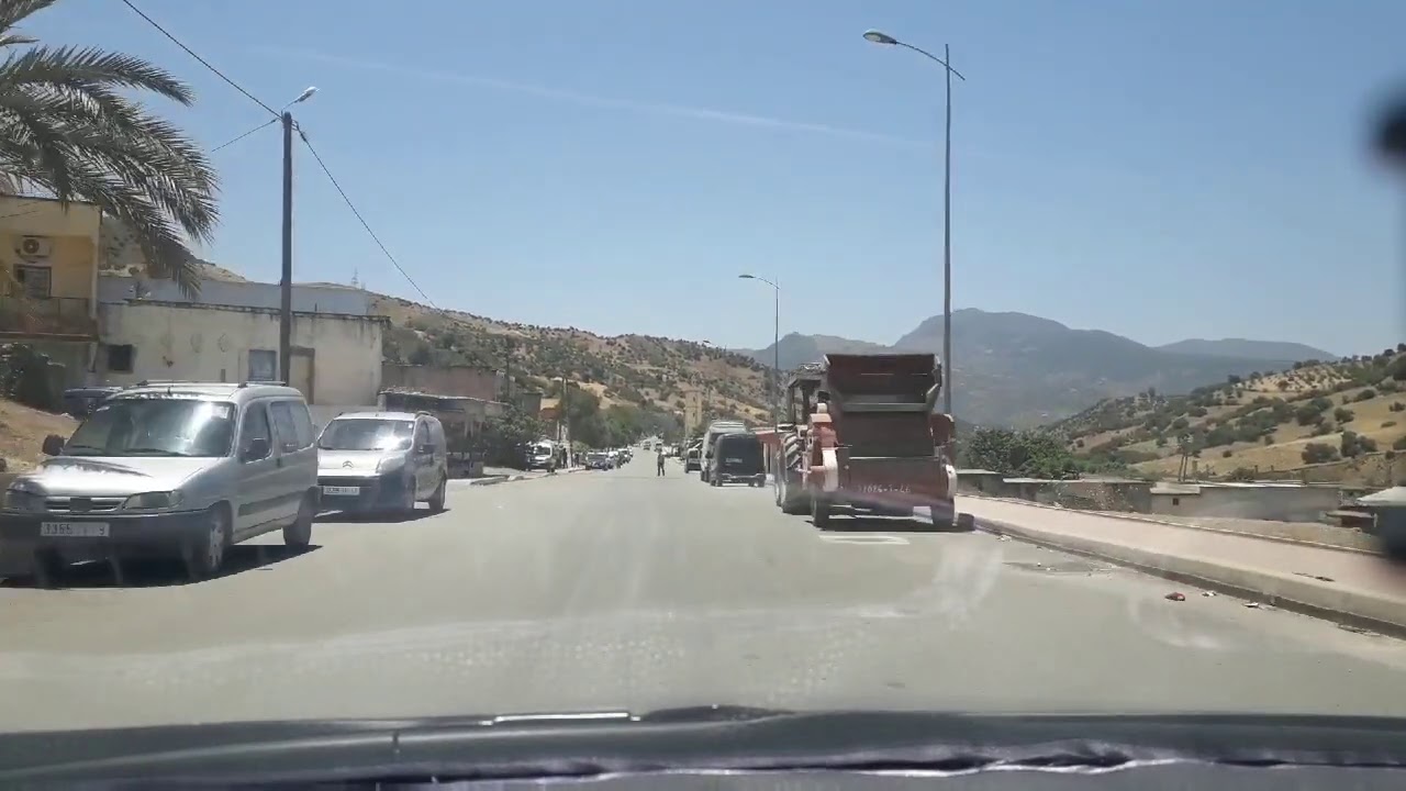 Maroc Taounate Mernissa Tahar souk , le chemin du retourالمغرب تاونات مرنيسة طهر السوق، طريق العودة
