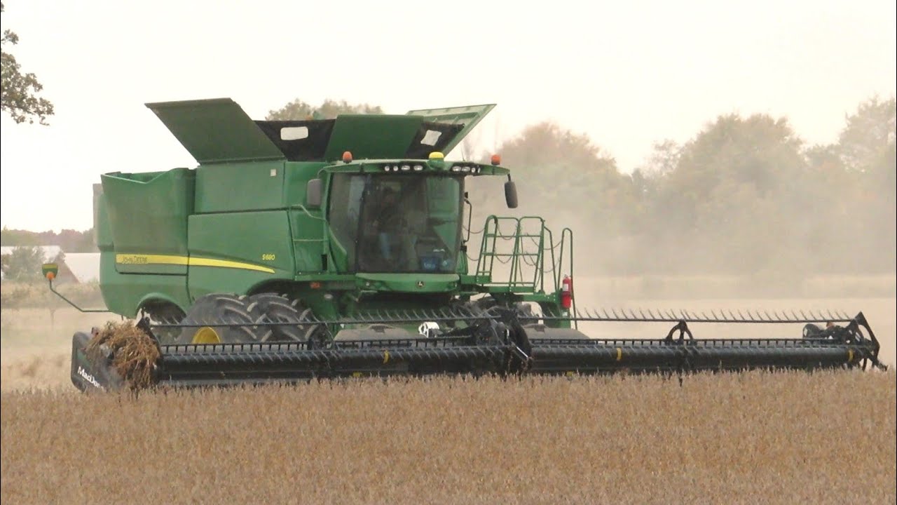 Soybean Harvest 2020 | John Deere S680 Combine Harvesting Soybeans | Ontario, Canada
