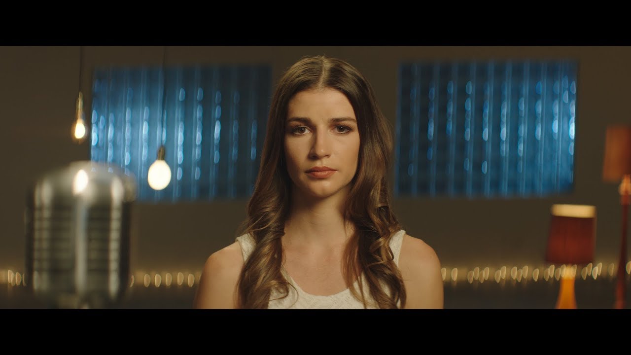 Todd AO Anamorphic 75mm T2.3 at T4.0
