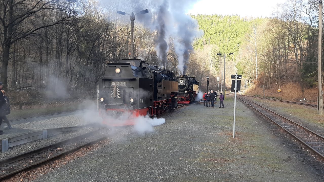 Großer Rangierbetrieb im Bahnhof Eisfelder Talmühle mit 99 7245, 99 7247 und Harzkamel am 16.12.2025