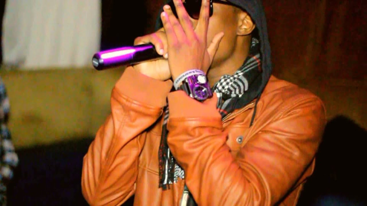 Lucky Daye Performance at Luxe Lounge Atl GA.