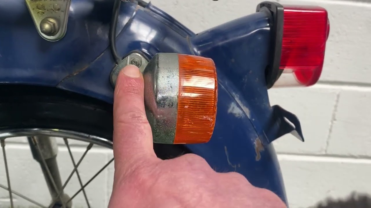 Honda C50 1995 года выпуска (японский рынок). Небольшой пробег. Номер по каталогу 0082