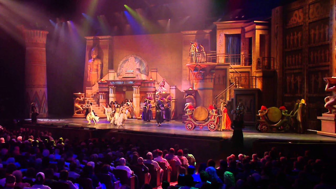 MOSES 2014 | Palace Parade Scene | Sight & Sound Theatres®