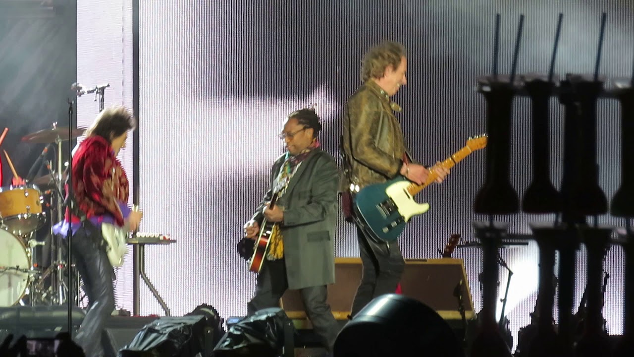 Tour opener The Rolling Stones, Street Fighting Man, Soldier Field, Chicago, Illinois, 6-21-19