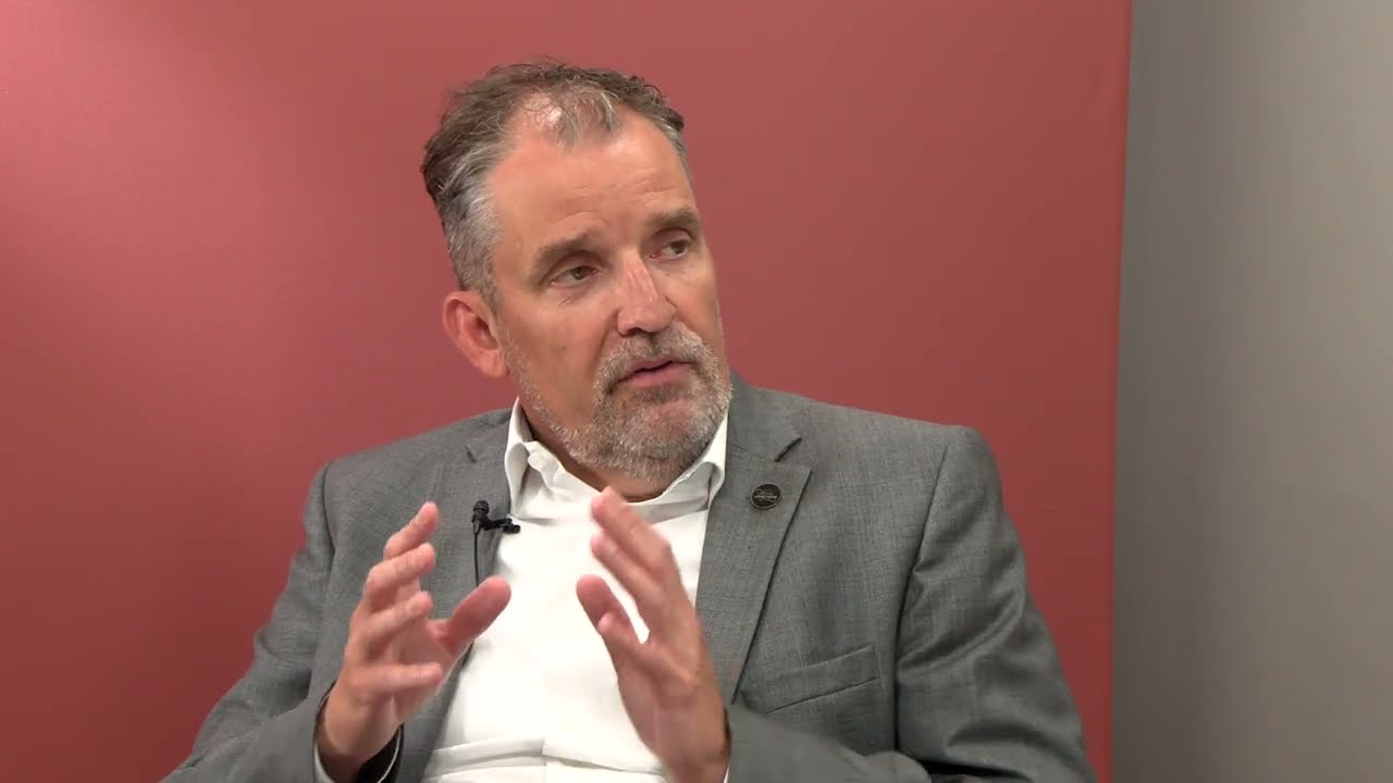 Der paradoxe Arbeitsmarkt: Mehr Arbeitslose  und trotzdem fehlen Fachkräfte: Stefan Küpper im Dialog