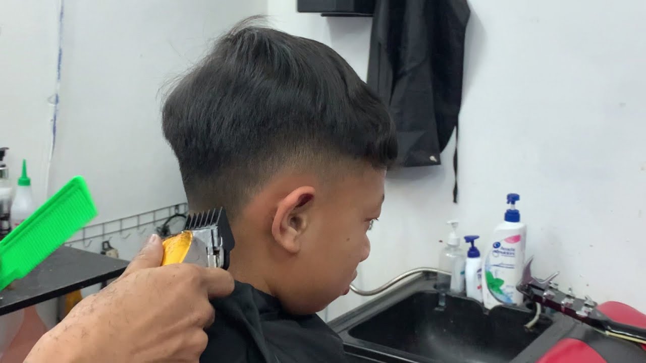 แนะนำวิธีตัดผมทรงรองทรงสูงด้วยฟันรองง่ายๆ/สไตล์ชายบาร์เบอร์อุดร