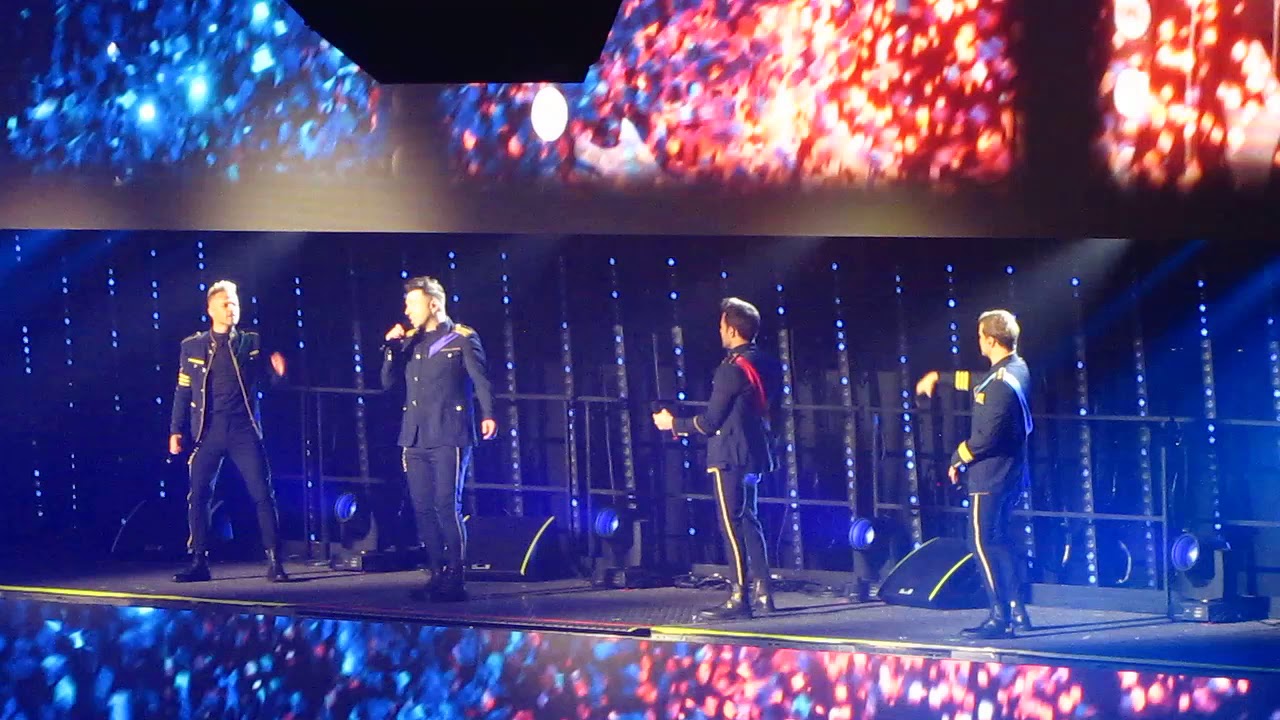 Hello My Love (live in Belfast)