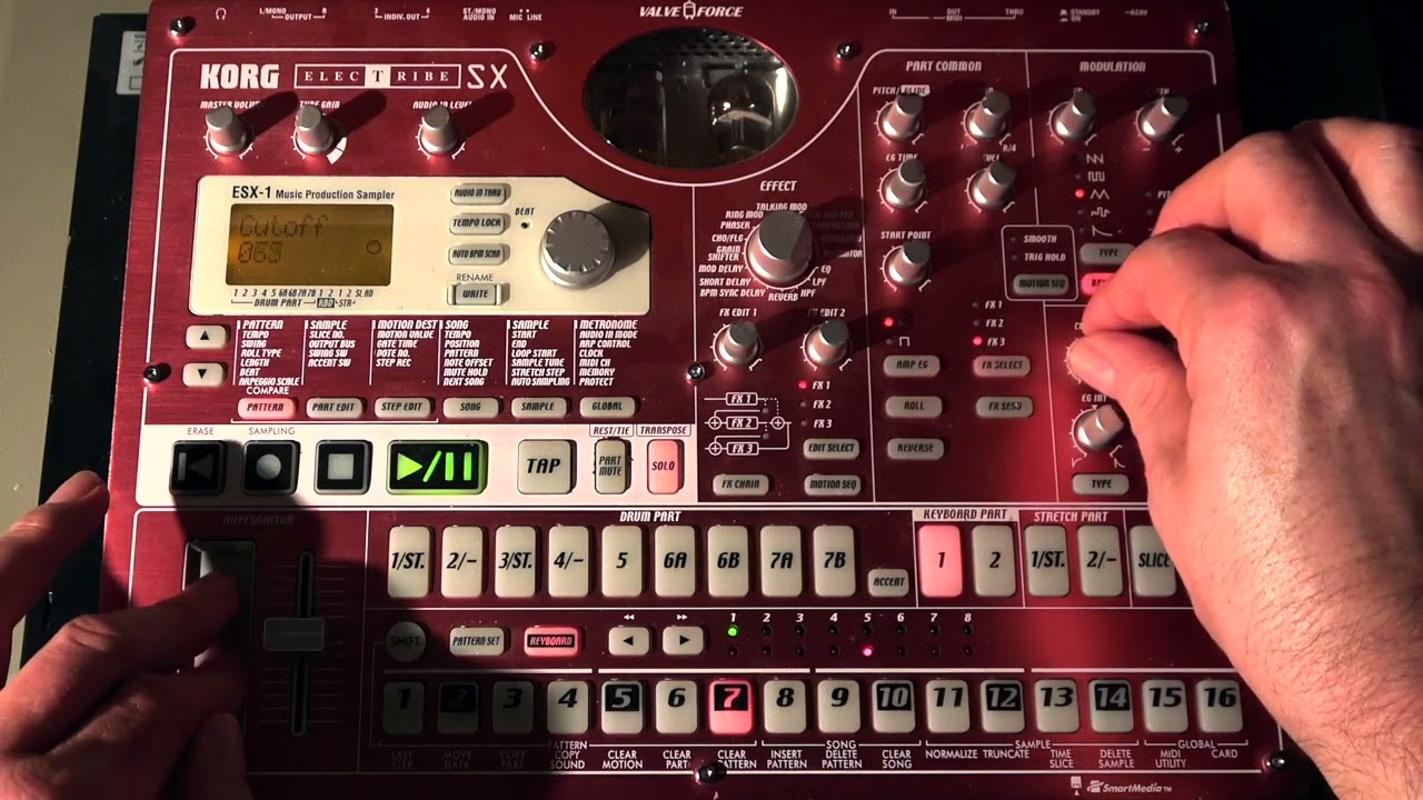 124 BPM Techno KORG Electribe  ESX 1 - Live Jam