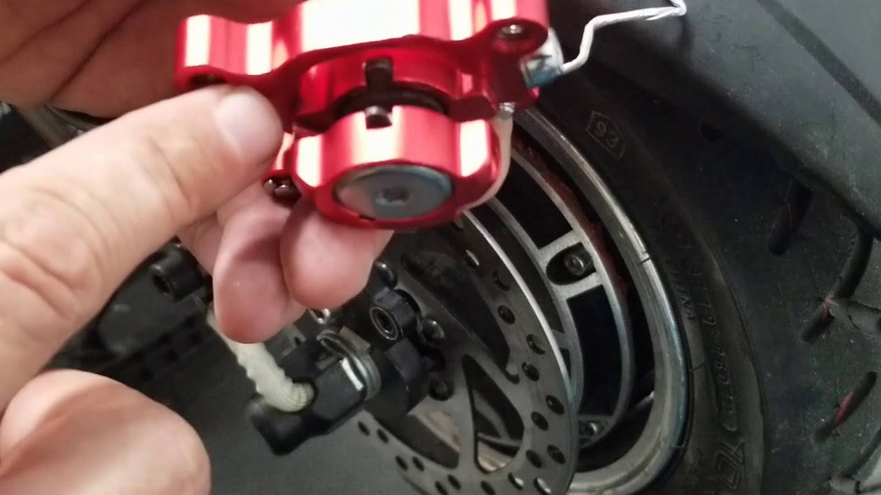 Nanrobot D5+ 2.0 Brake adjustment. How to electric scooter. motorized scooter.