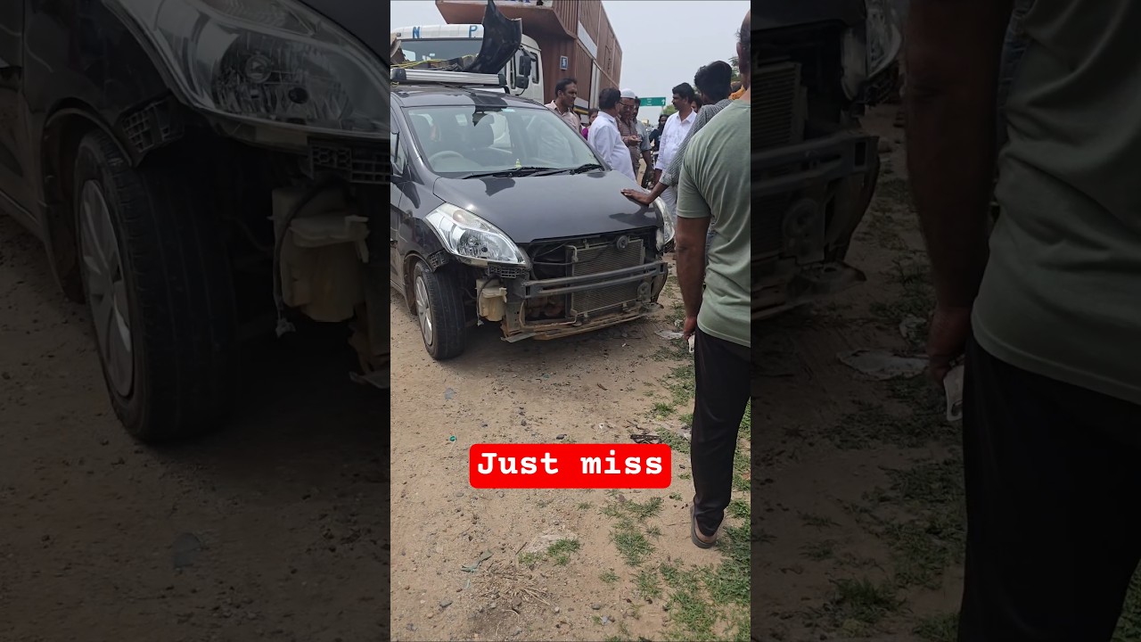Just miss #roadsafety #viralvideo #trendingreels #useful #information #telugunews #news #viral #yt