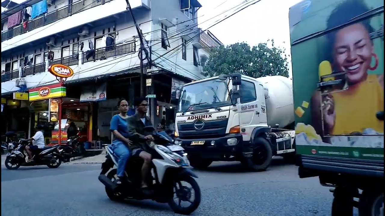Suasana sore menjelang malam brica AE3X