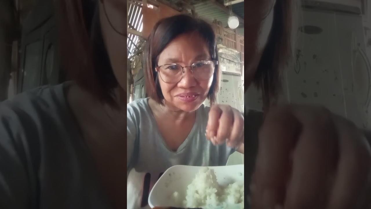 May tumawag sakin ano kaya ang ipapagawa 