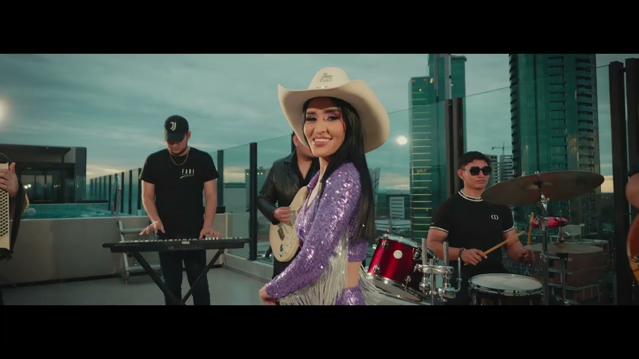 Fabi Valdivia - Amor Bonito (Video Oficial)