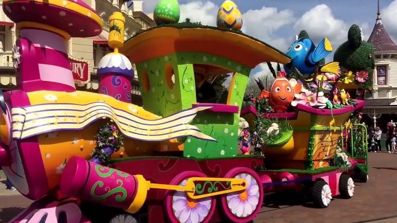 Le Petit Train du Printemps de Minnie - SPRING 2016 - Disneyland Paris